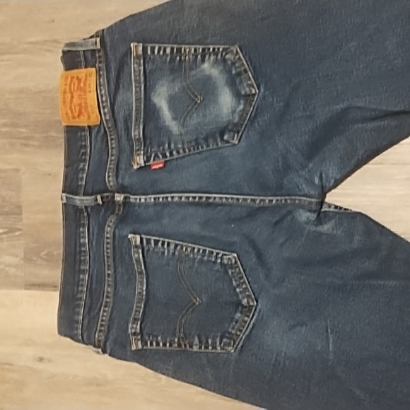 Men's Levi's waist 34 length 30 dark blue with faded center - Picture 4 of 6